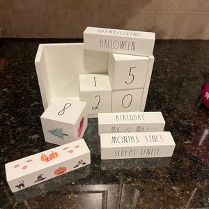 Rae Dunn countdown calender